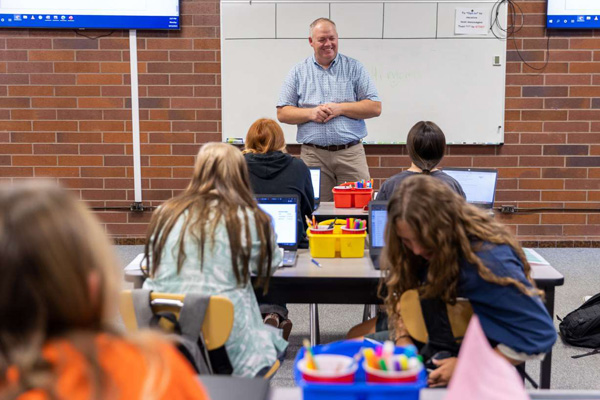 Utah Teacher of the Year Continues Legacy