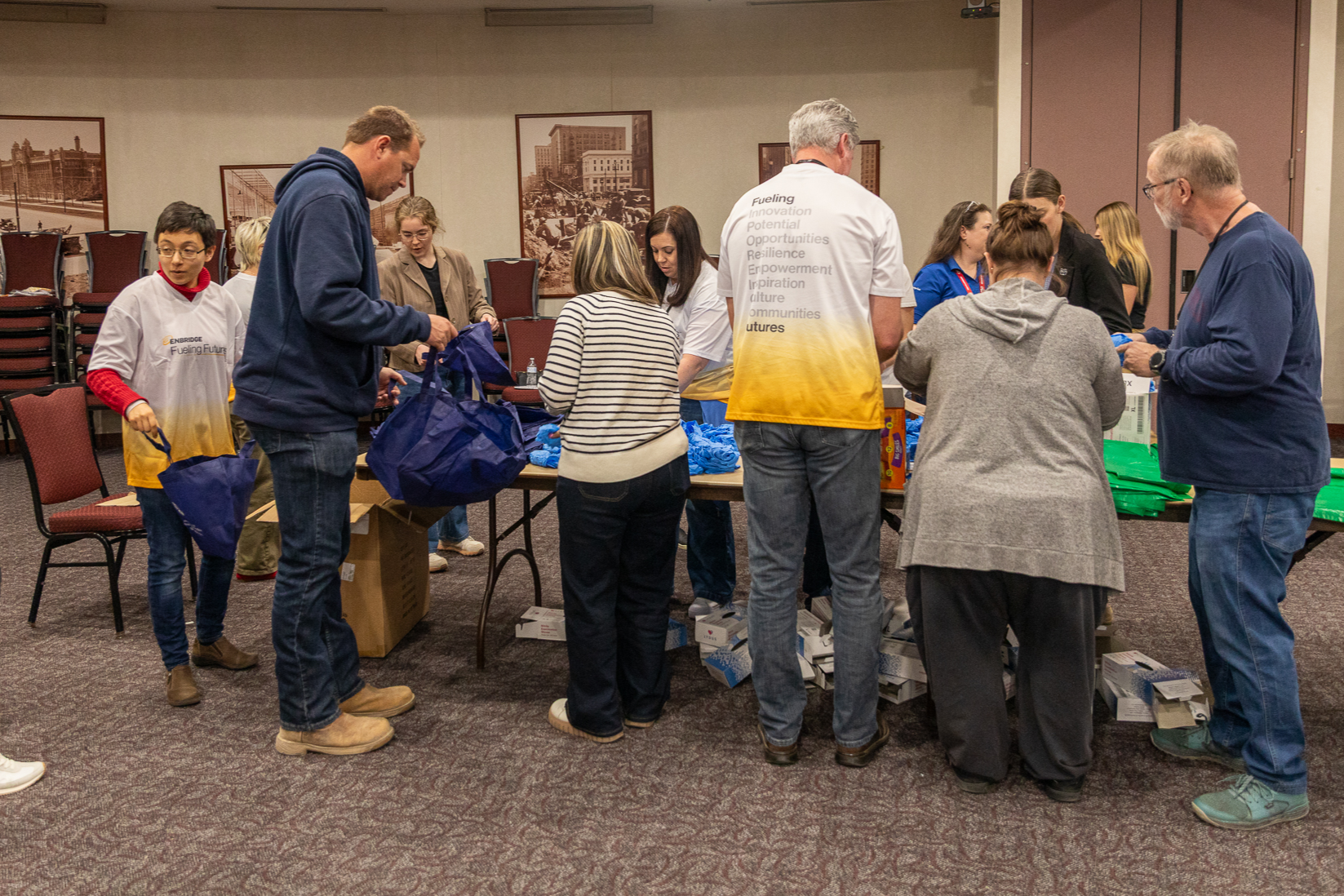 USU Institute Celebrate Earth Day with Volunteer Event with a table