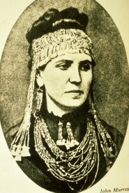Sophie Schliemann wearing Priam's Treasure (click to see larger image)