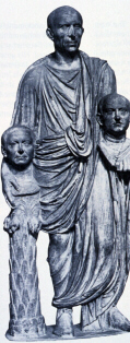 Statue of a Roman holding the busts of his ancestors (click to see larger image)