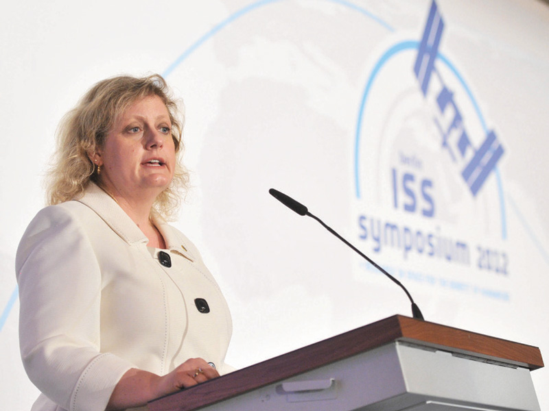 Robinson addresses attendees of the Berlin ISS