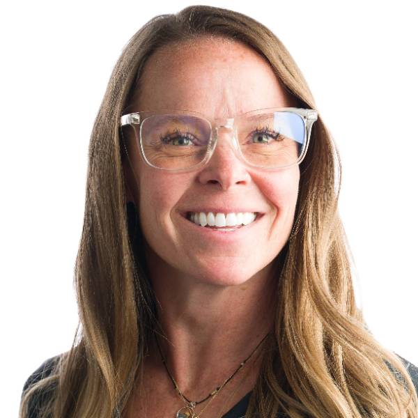 Jenn Hymas headshot