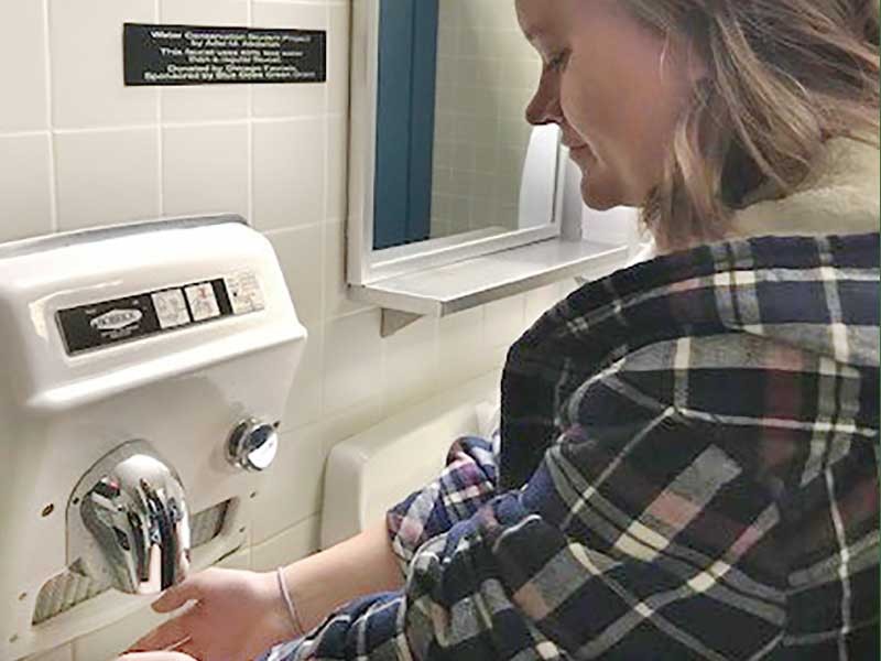 Planet, Profit & People Provoke Conversations in USU's Green Office Program