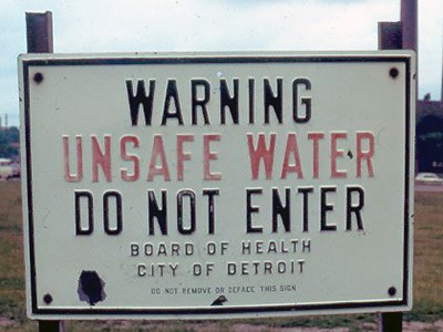 Detroit City water warning sign