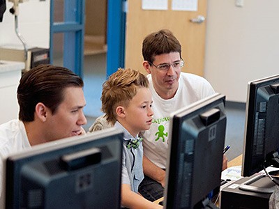 USU ITLS graduate students teaching elementrary school students