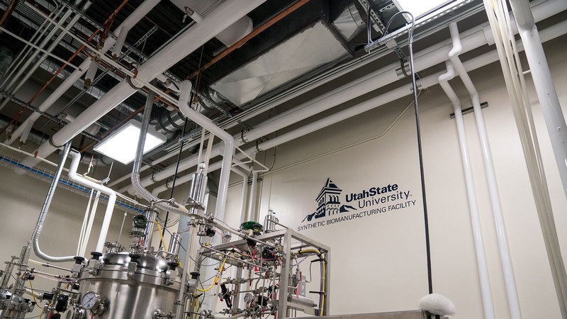 USU’s Synthetic Biomanufacturing Facility lab.