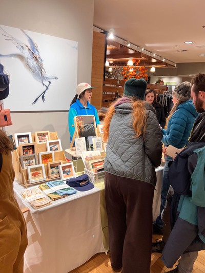 A winter gift market.