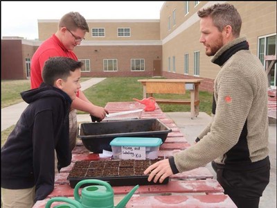 Brad Hendershot with his students.