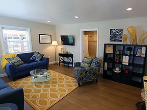 USU's LAEP house interior, livingroom