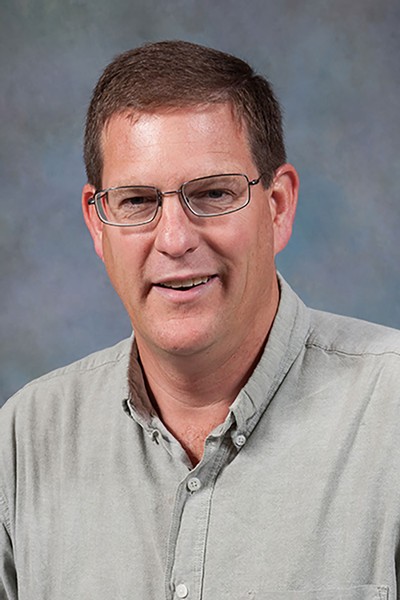 Professor Tom Baldwin, Utah's Veterinarian of the Year.