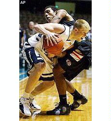 Utah State Beats Host In Hilo Shootout