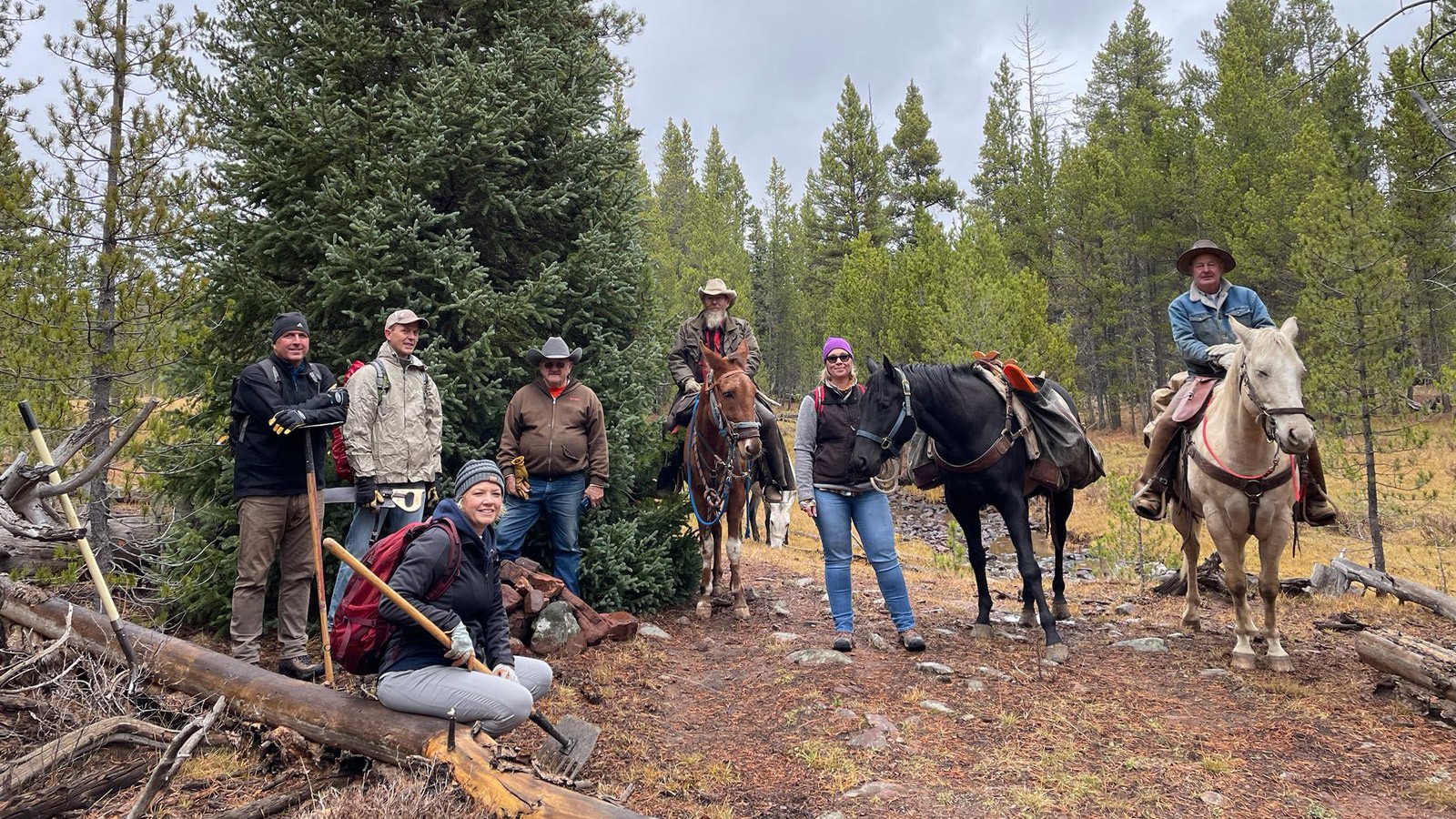 USU Uintah Basin campus volunteers clean up Ashley National Forest.