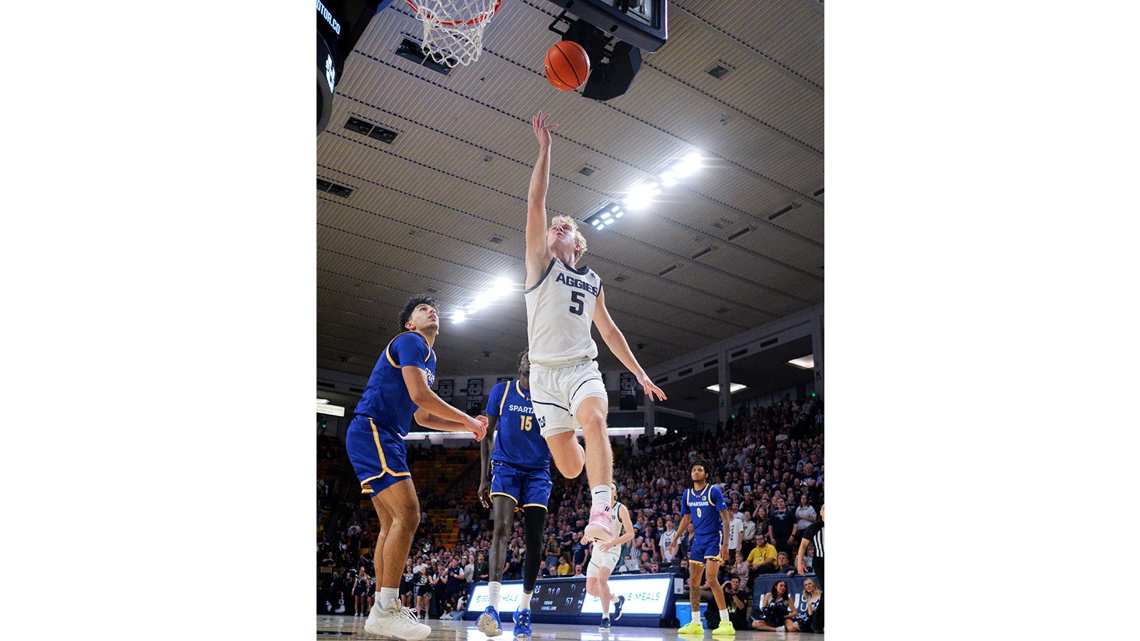 Jordy Barnes attempts a lay up