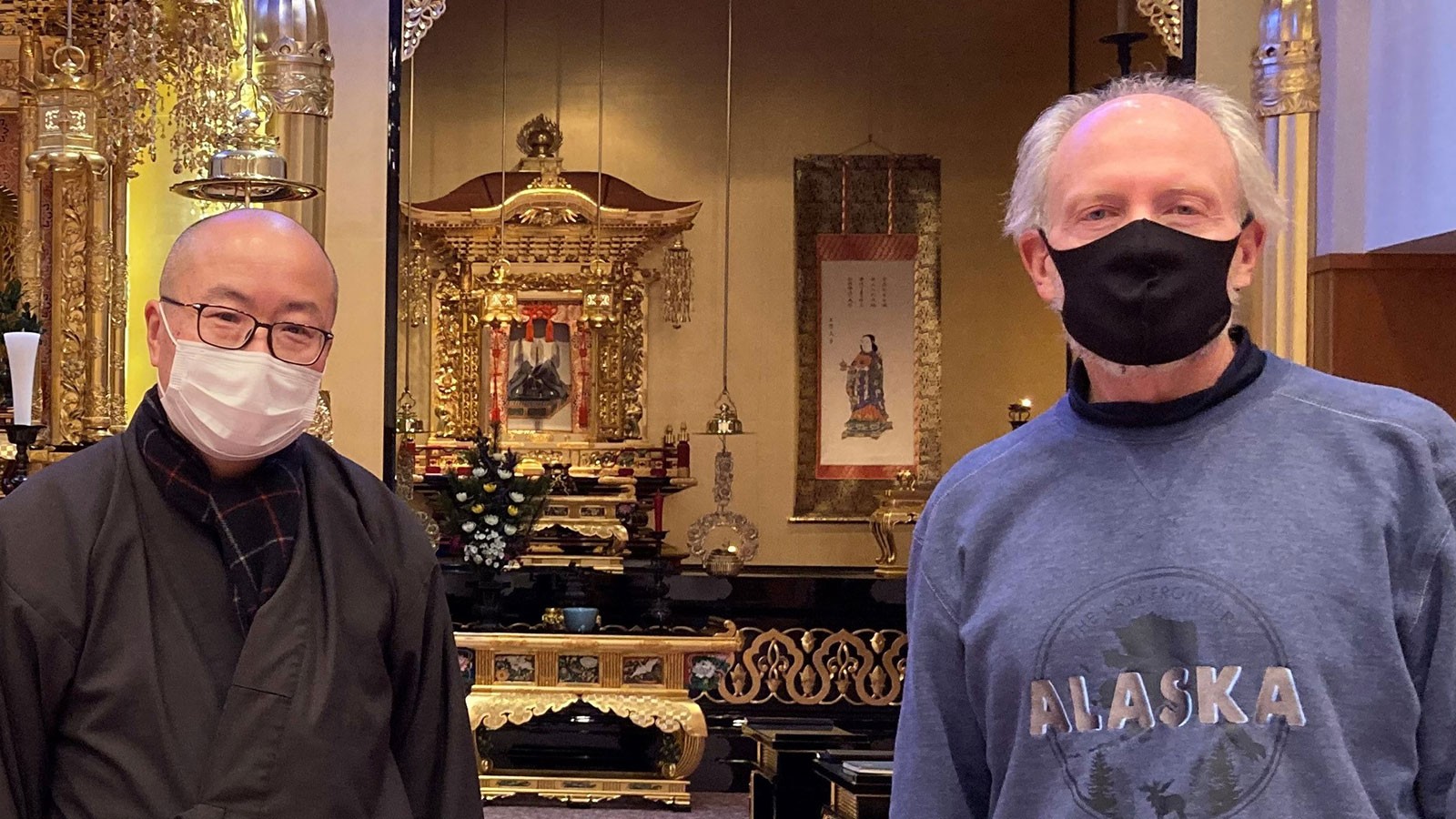 Yamamura Sensei and Steve Hawks pose at a shrine in Japan.